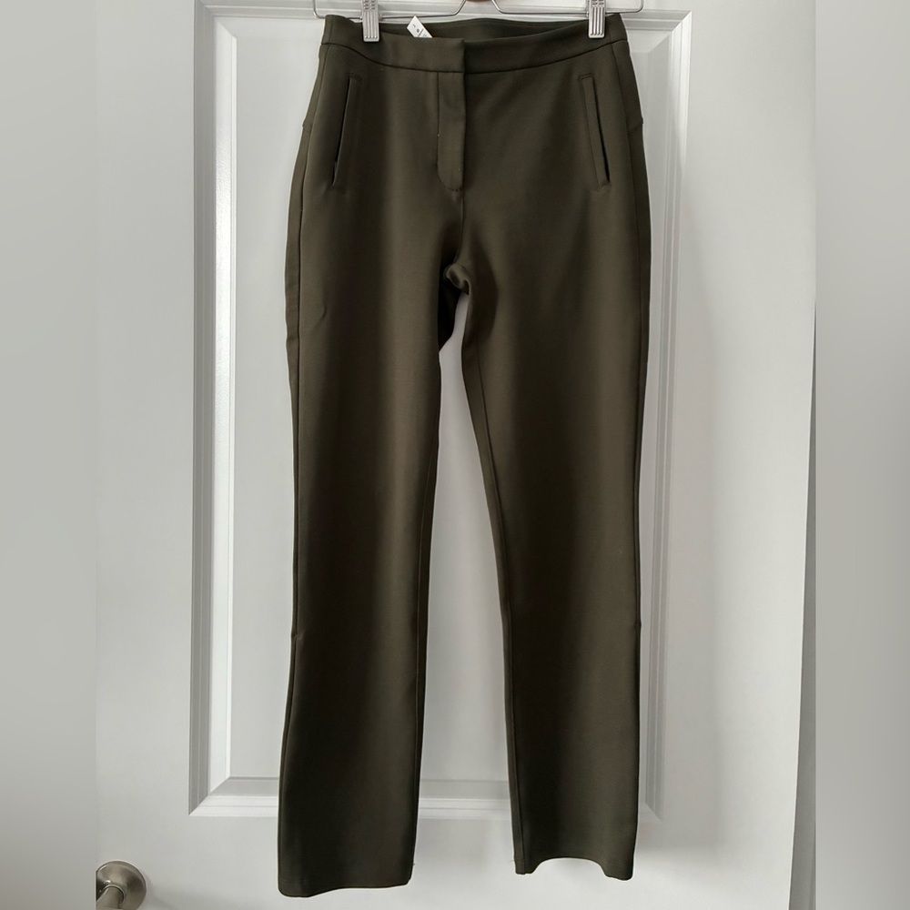 NWOT Lululemon Size 2 On The Move Pant 28" - Dark Olive